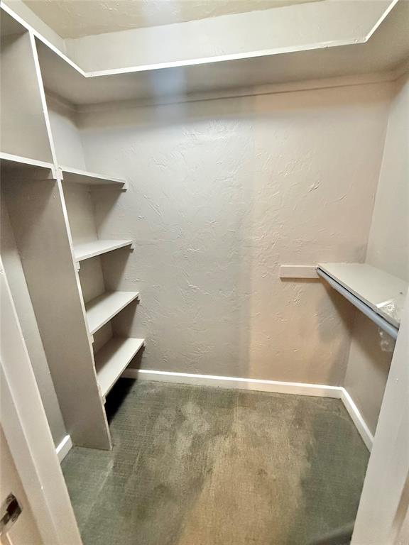 134 S Grand Avenue Property Photo 7