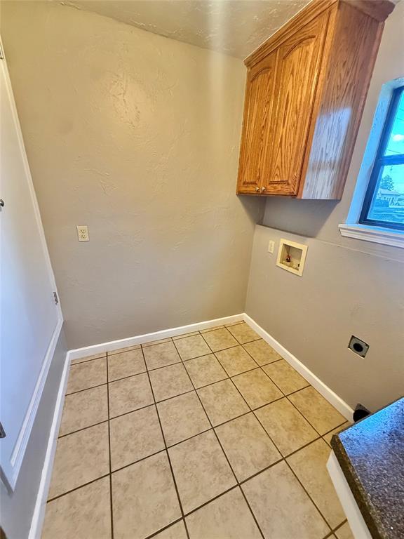 134 S Grand Avenue Property Photo 12