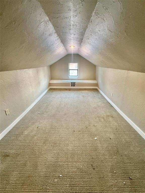 134 S Grand Avenue Property Photo 14