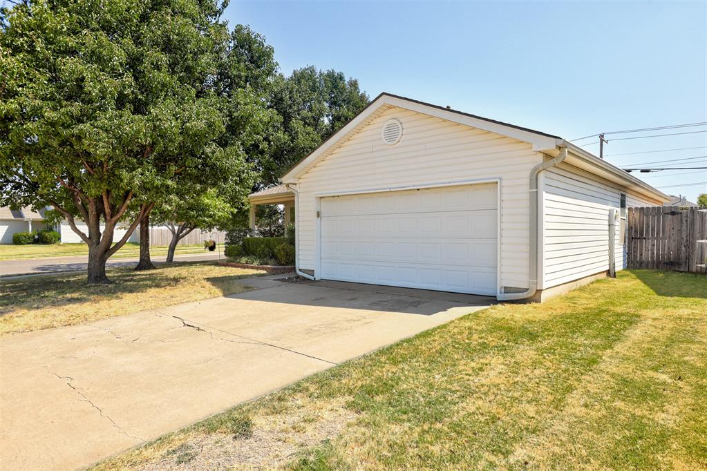 15500 Acacia Road Property Photo 8