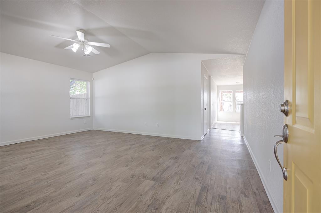 15500 Acacia Road Property Photo 11
