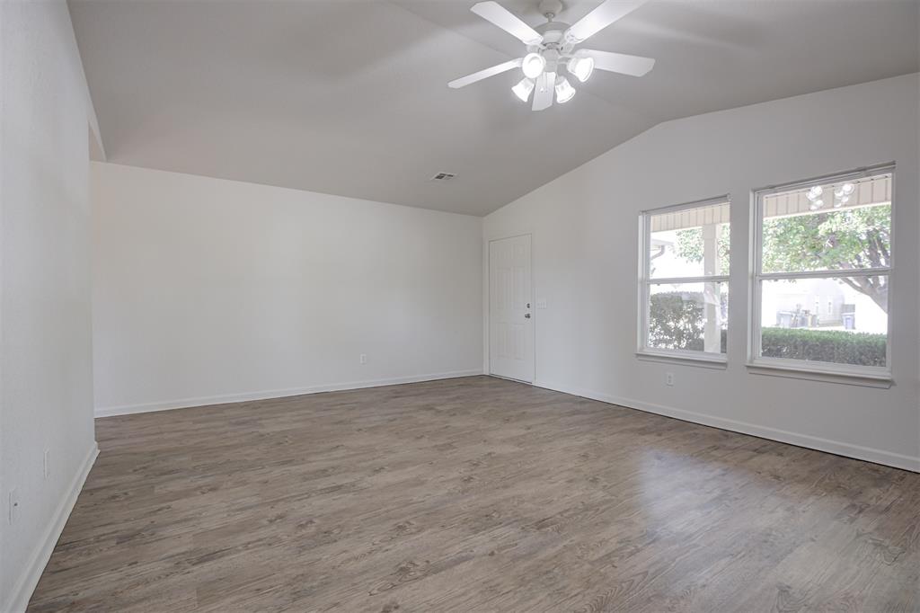 15500 Acacia Road Property Photo 12