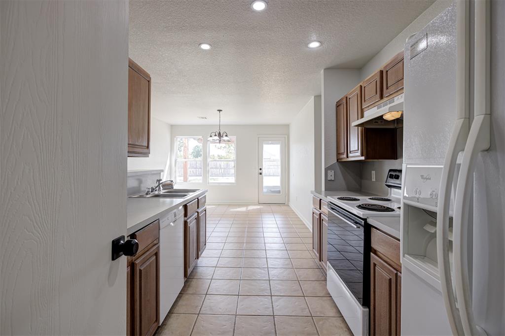 15500 Acacia Road Property Photo 19