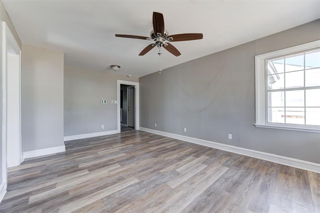 406 E Rose Drive Property Photo 5
