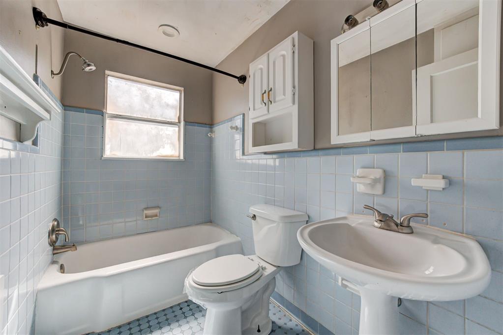 406 E Rose Drive Property Photo 14