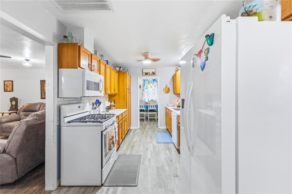 506 E Schmid Street Property Photo 10