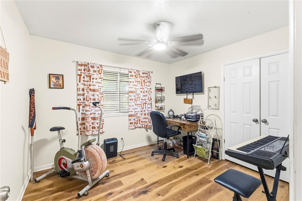506 E Schmid Street Property Photo 18
