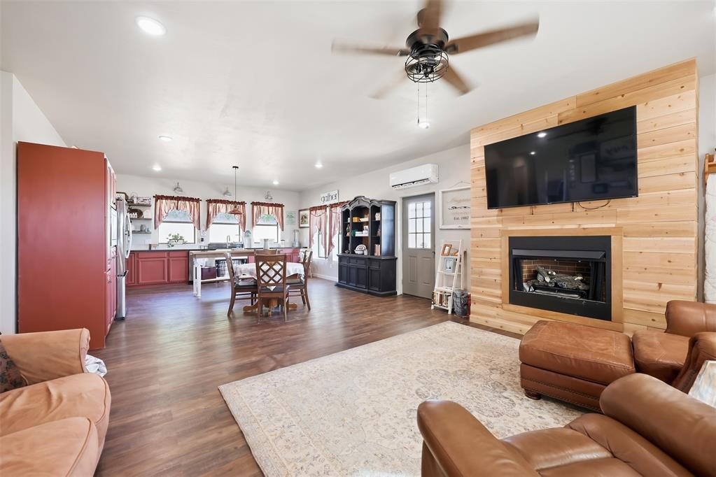 16721 Dover Road Property Photo 1