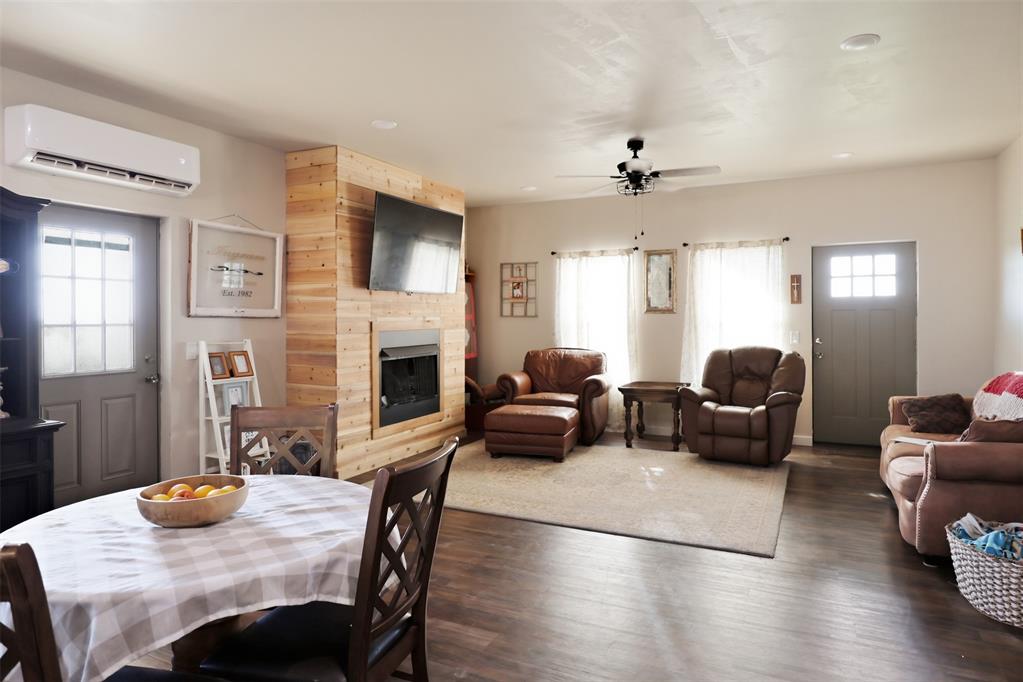 16721 Dover Road Property Photo 5