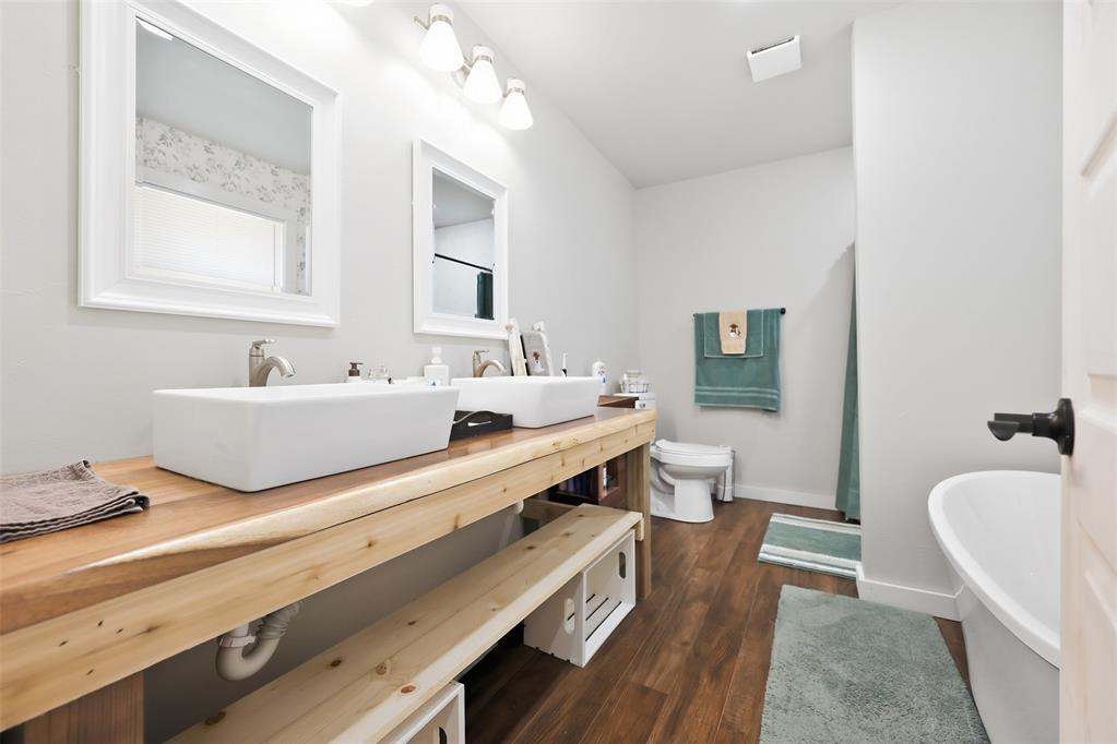 16721 Dover Road Property Photo 19