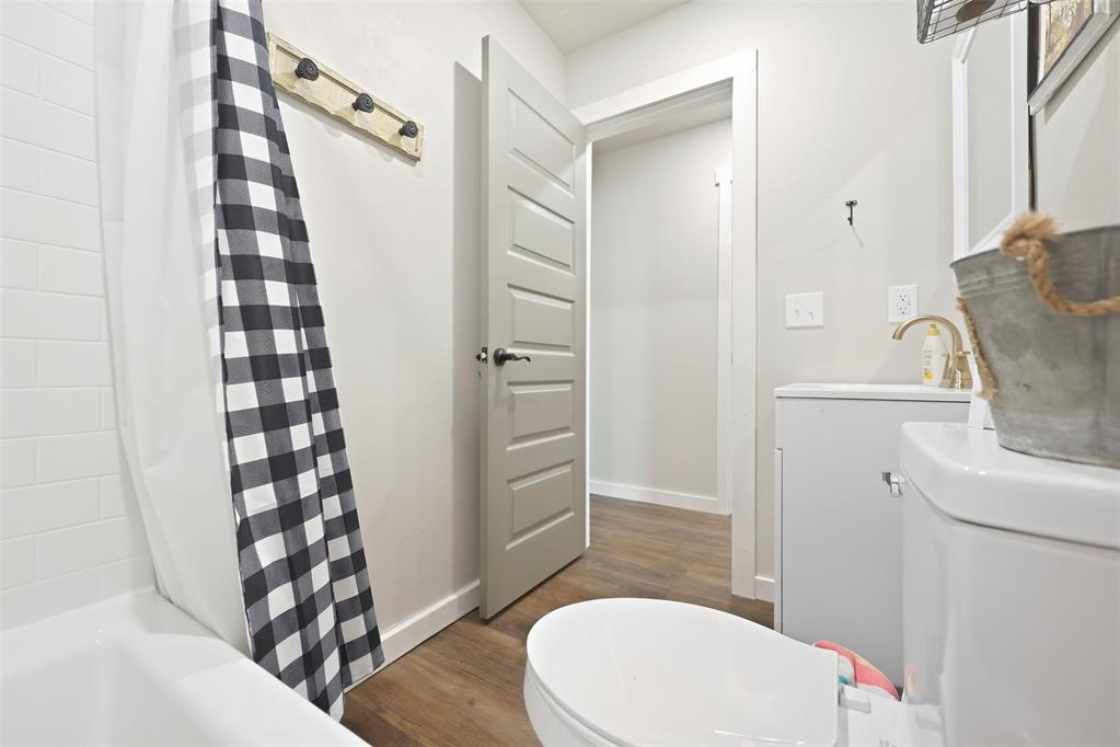 16721 Dover Road Property Photo 26