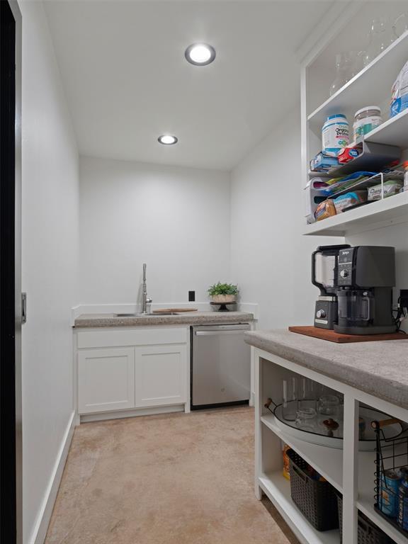 13501 N Midwest Boulevard Property Photo 17