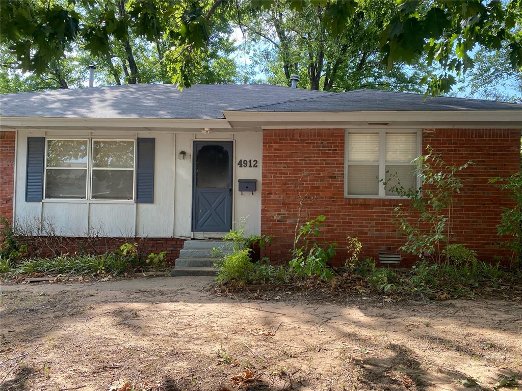 4912 N Cromwell Avenue Property Photo 2