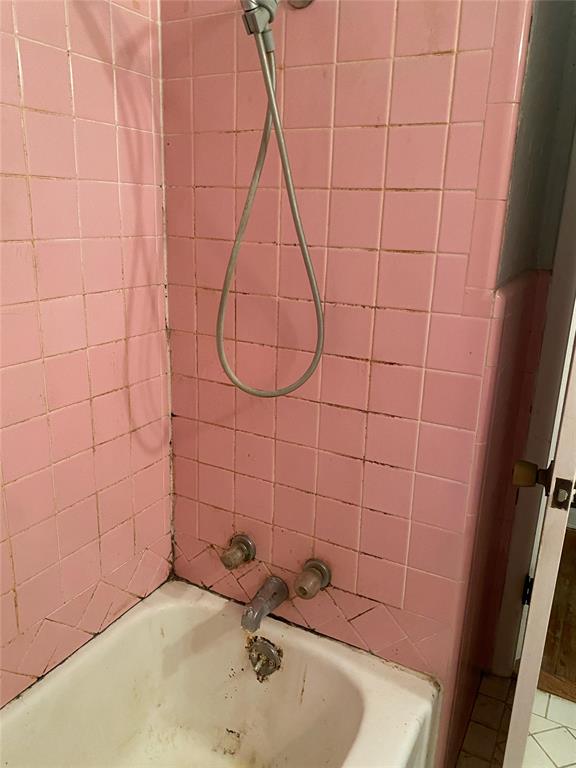 4912 N Cromwell Avenue Property Photo 13