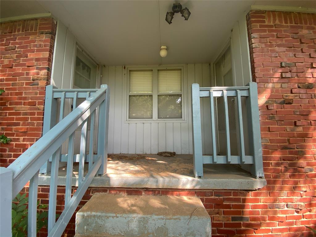 4912 N Cromwell Avenue Property Photo 19