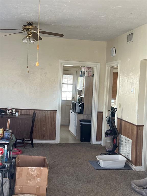 506 N Broadway Street Property Photo 4