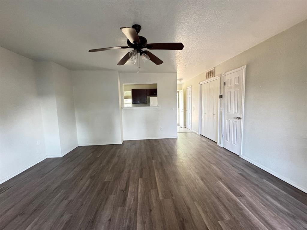 2357 Heatherfield Lane Property Photo 4