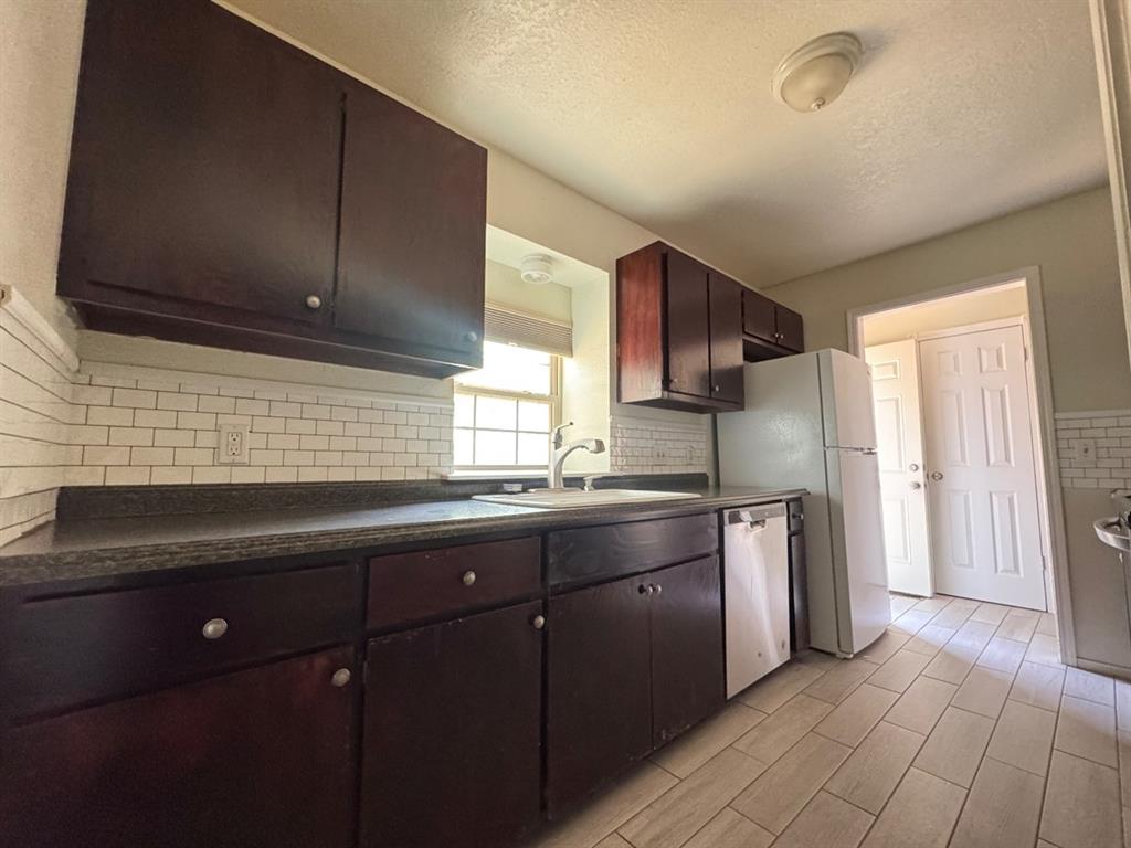 2357 Heatherfield Lane Property Photo 6