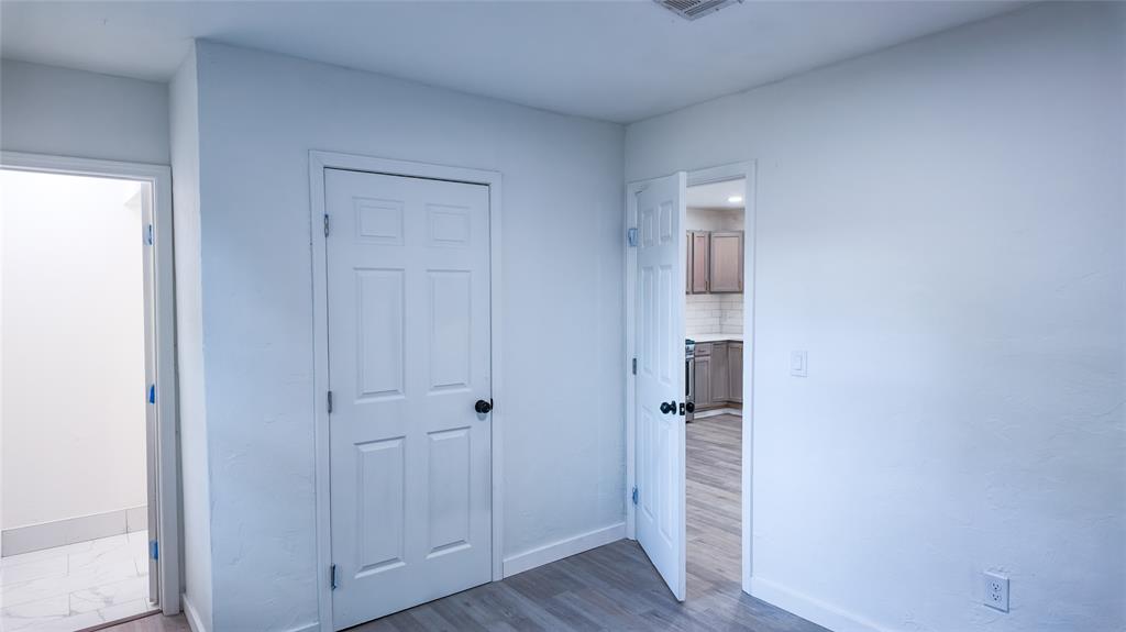 6032 S Drexel Avenue Property Photo 12
