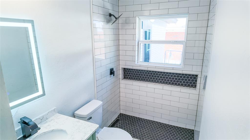 6032 S Drexel Avenue Property Photo 20