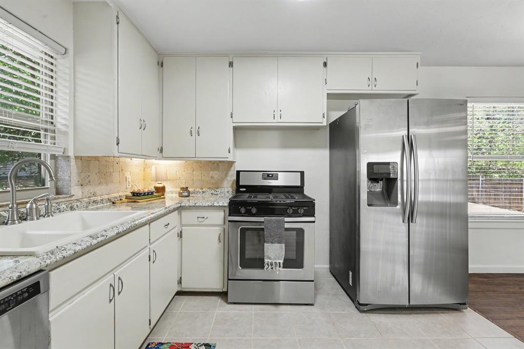 47 E 14th Street Property Photo 4
