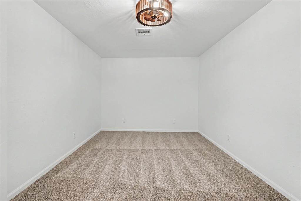 47 E 14th Street Property Photo 11