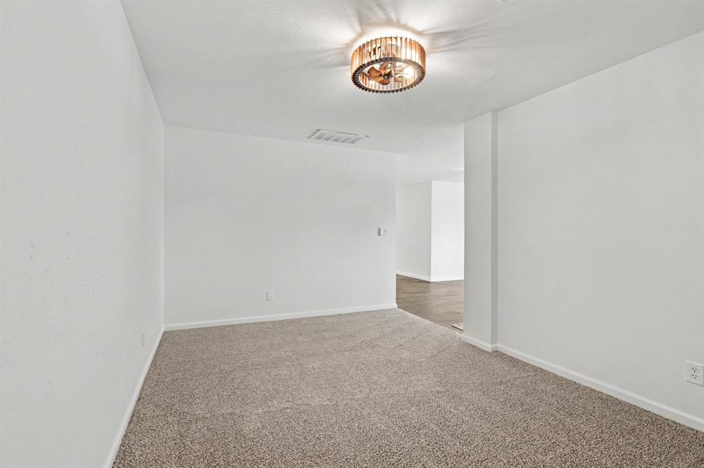 47 E 14th Street Property Photo 12