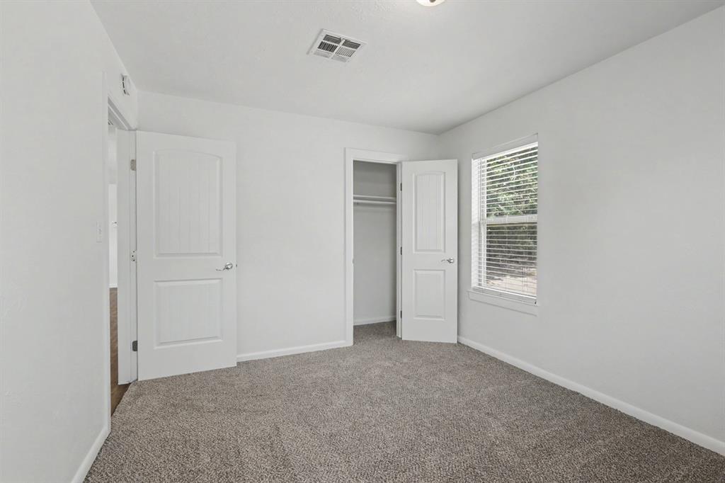 47 E 14th Street Property Photo 18