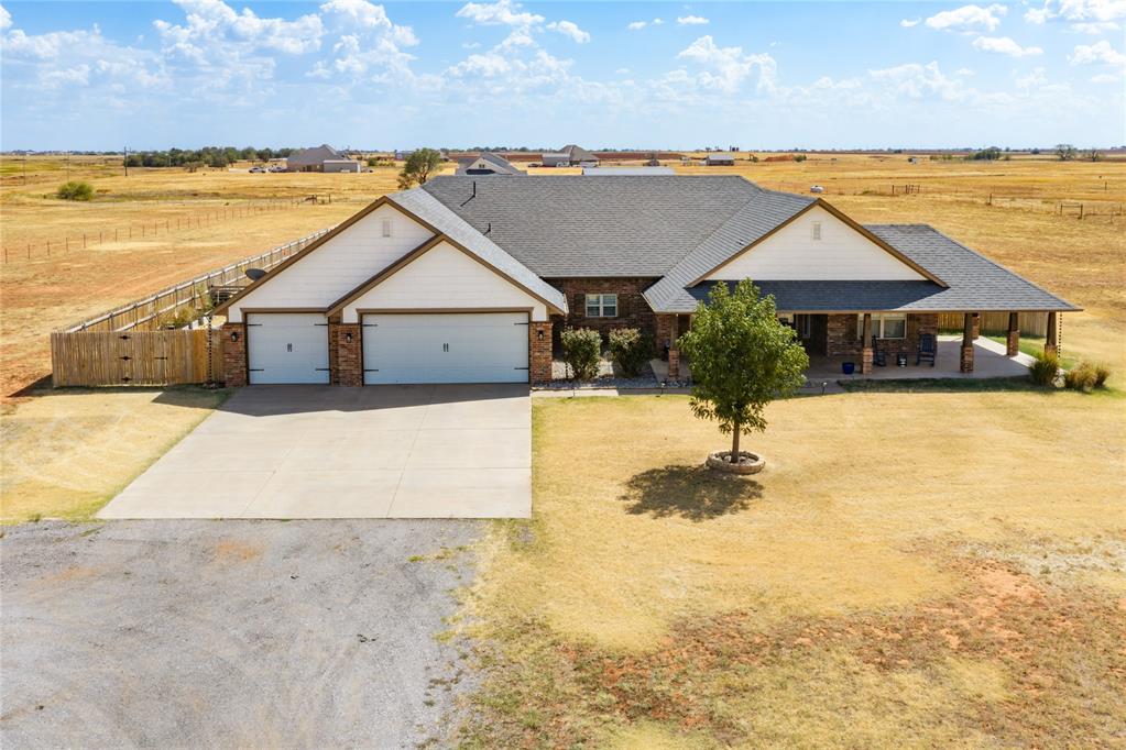 1430 NE Azalea Road Property Photo 1