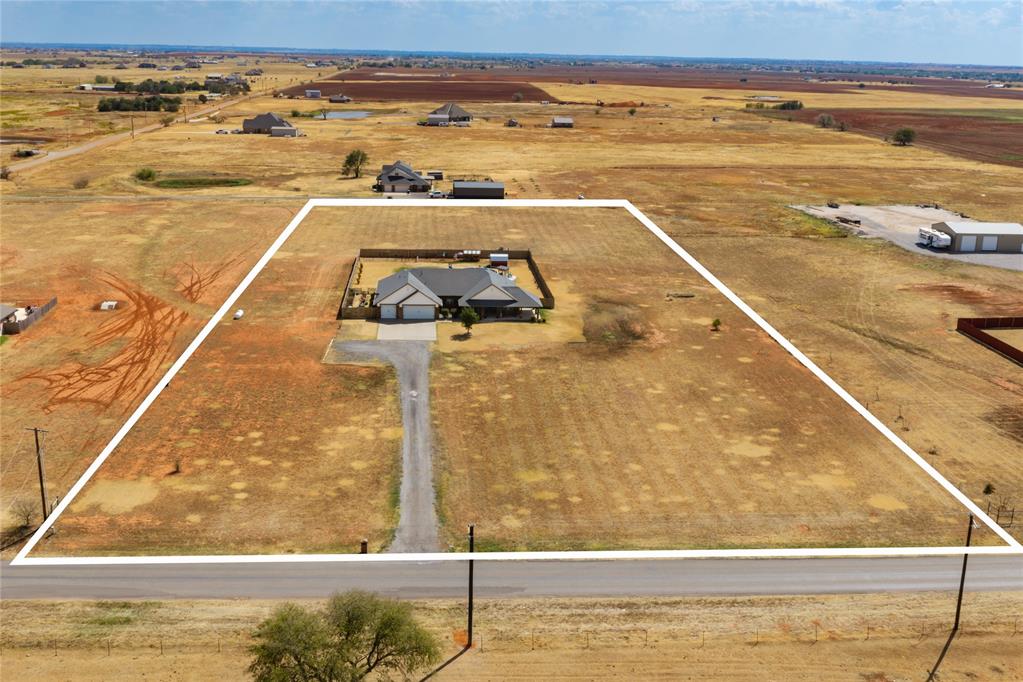 1430 Ne Azalea Road Property Photo 2