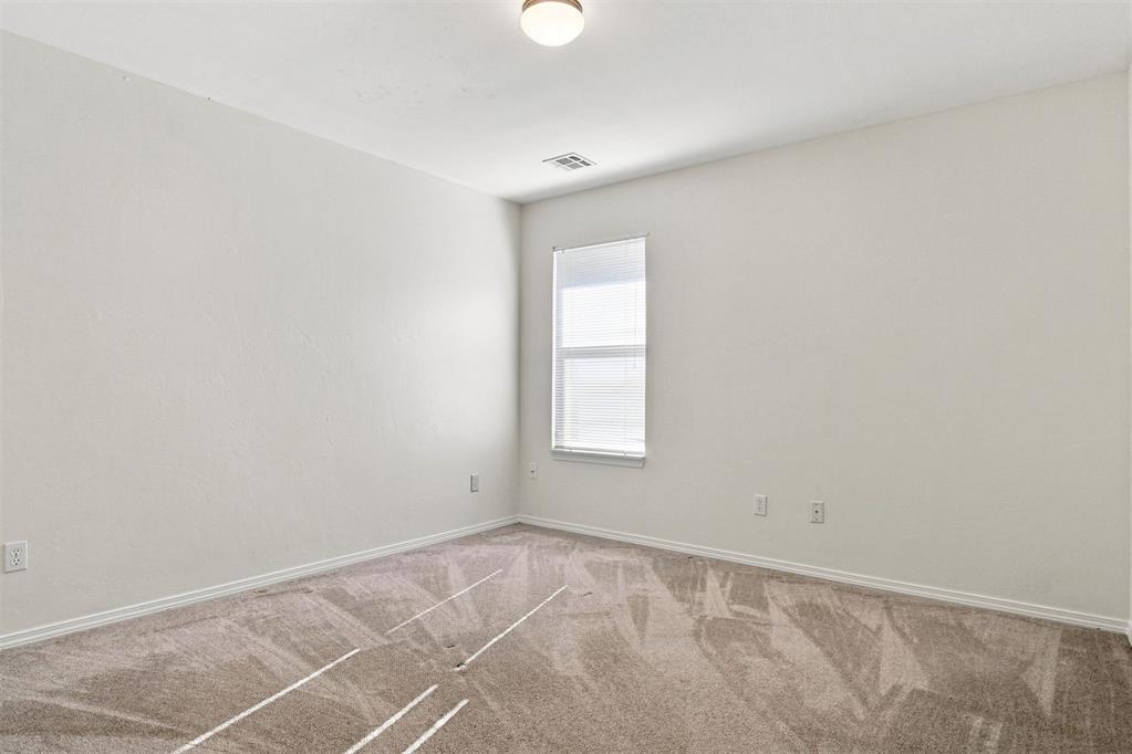 8312 Nw 75th Street Property Photo 14