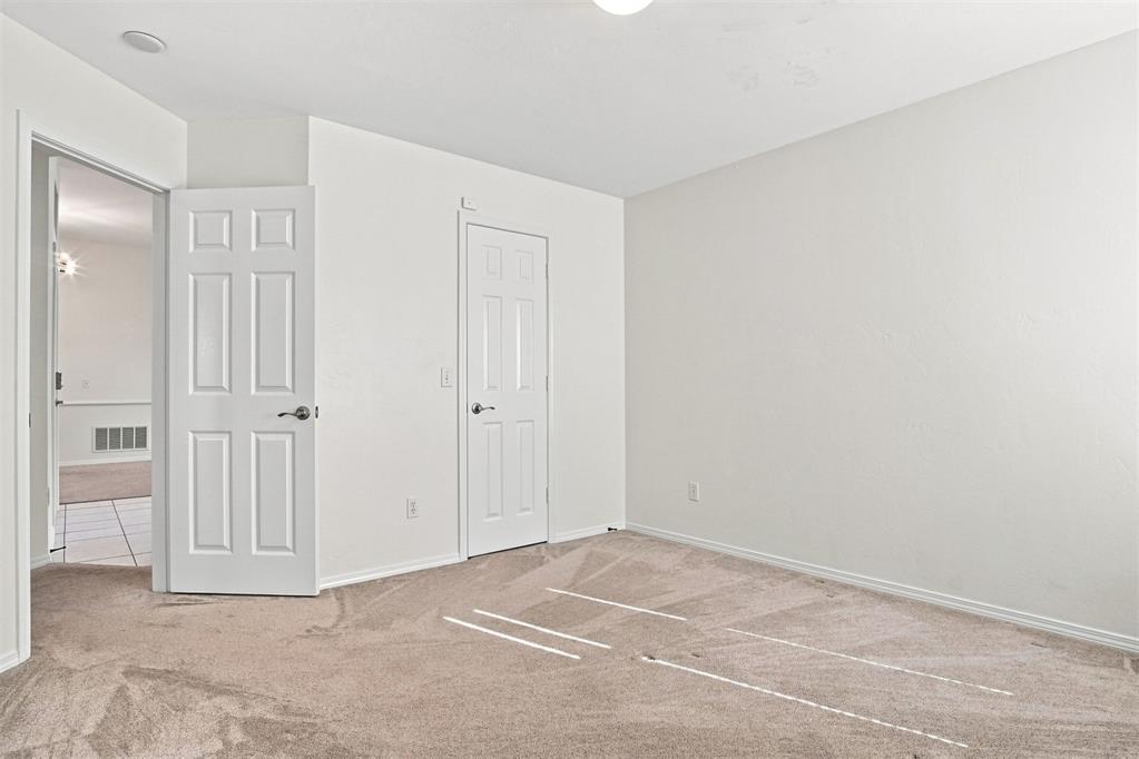8312 Nw 75th Street Property Photo 15