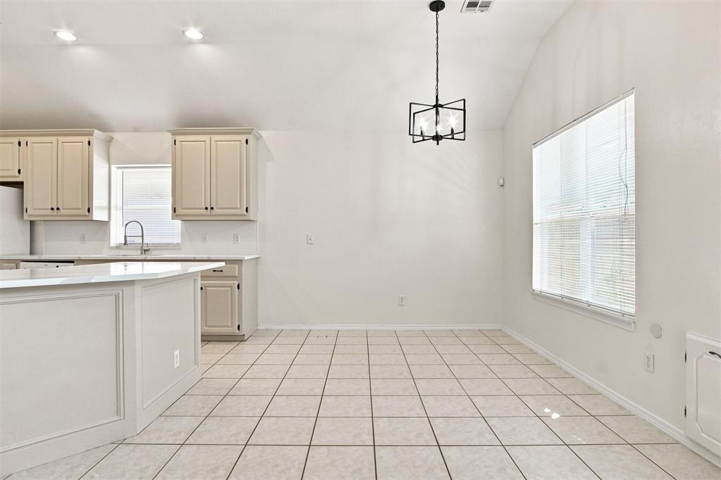 8312 Nw 75th Street Property Photo 23