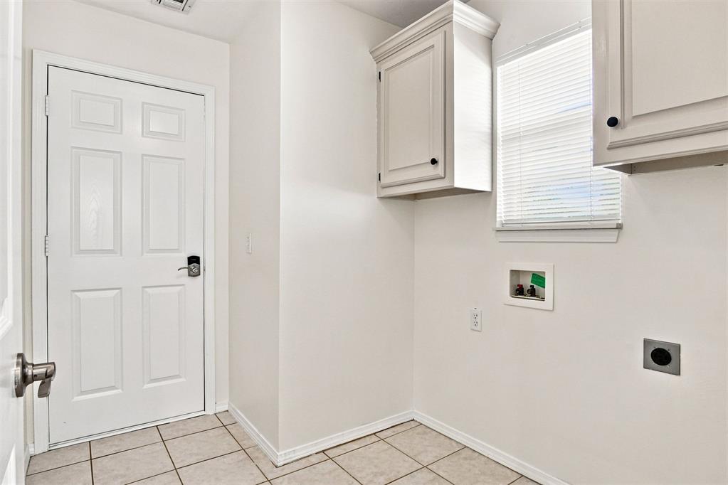 8312 Nw 75th Street Property Photo 27