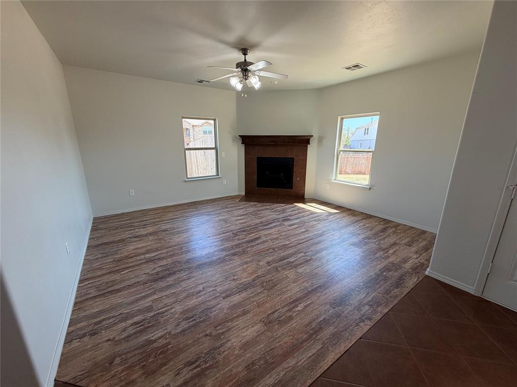 11208 Nw 97th Street Property Photo 3