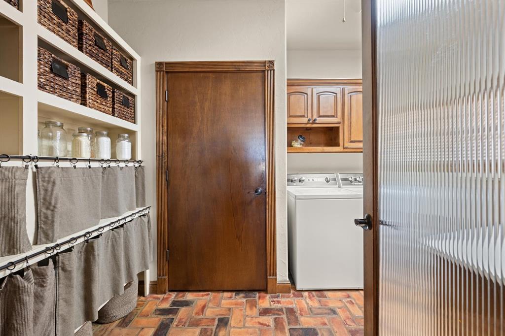 7450 E Triplett Road Property Photo 32