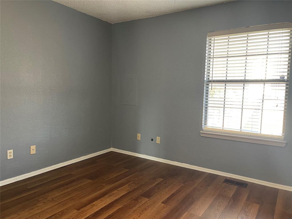 2314 N Lincoln Avenue Property Photo 18