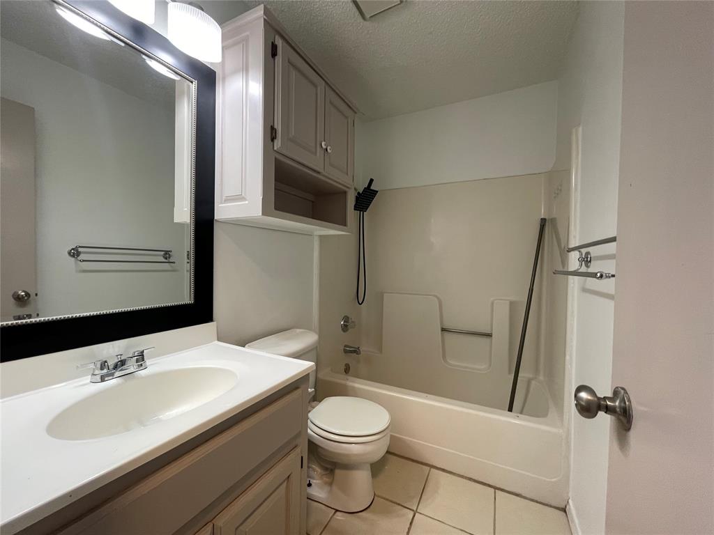 2314 N Lincoln Avenue Property Photo 23