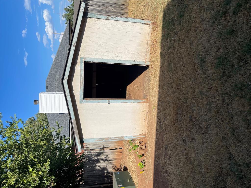 2314 N Lincoln Avenue Property Photo 36
