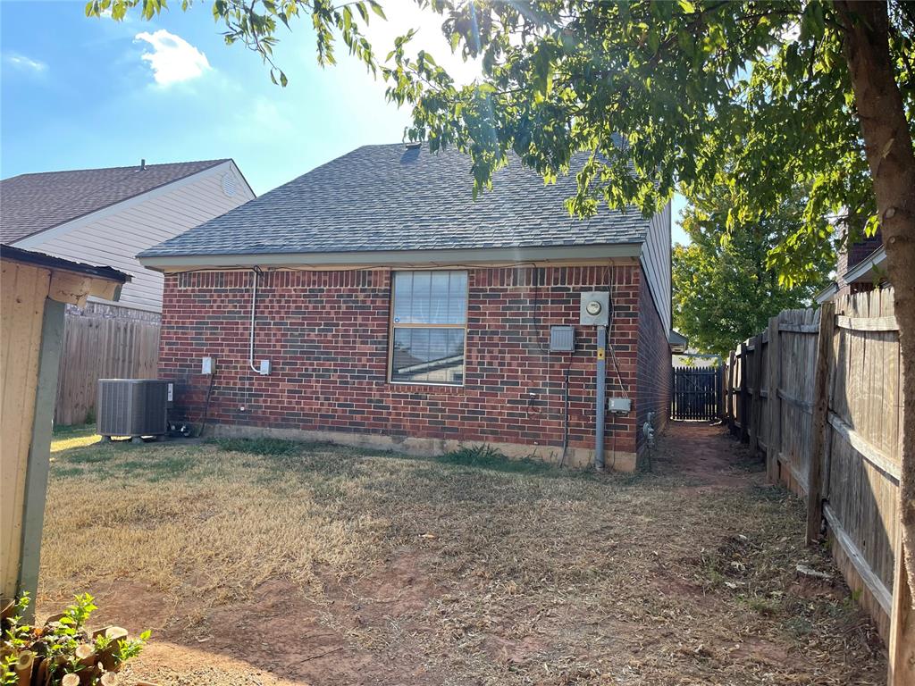 2314 N Lincoln Avenue Property Photo 37