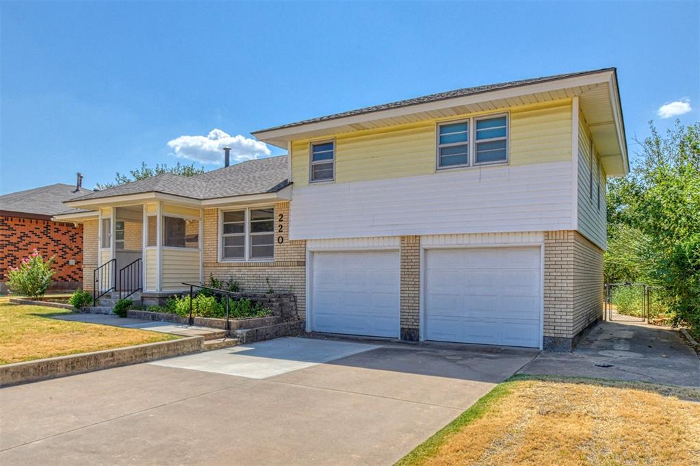 220 W Glenhaven Drive Property Photo 2