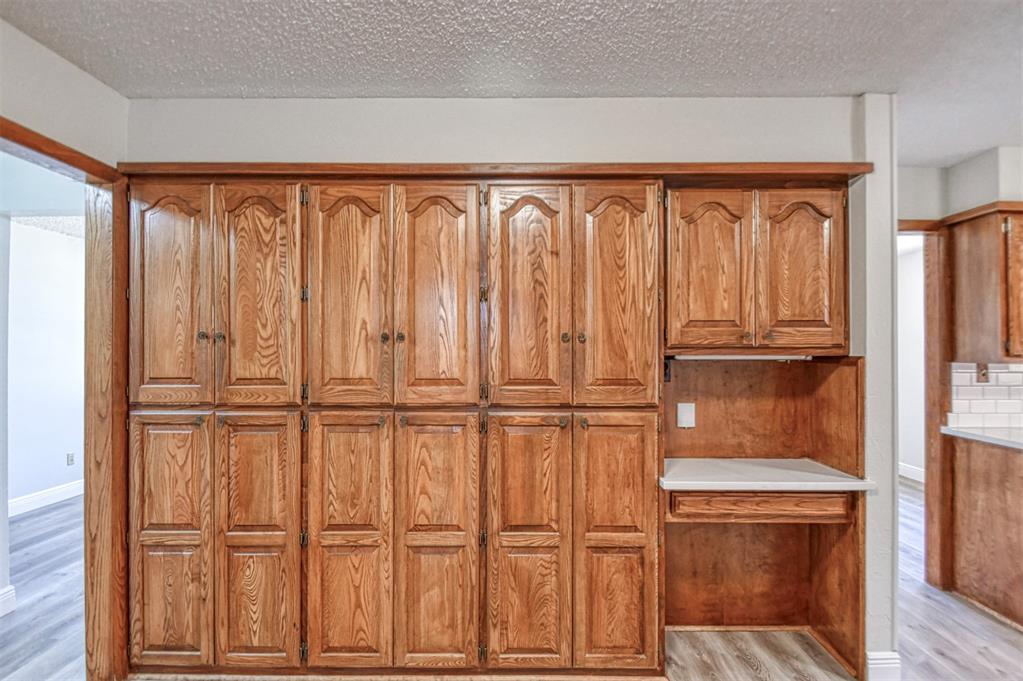 220 W Glenhaven Drive Property Photo 13