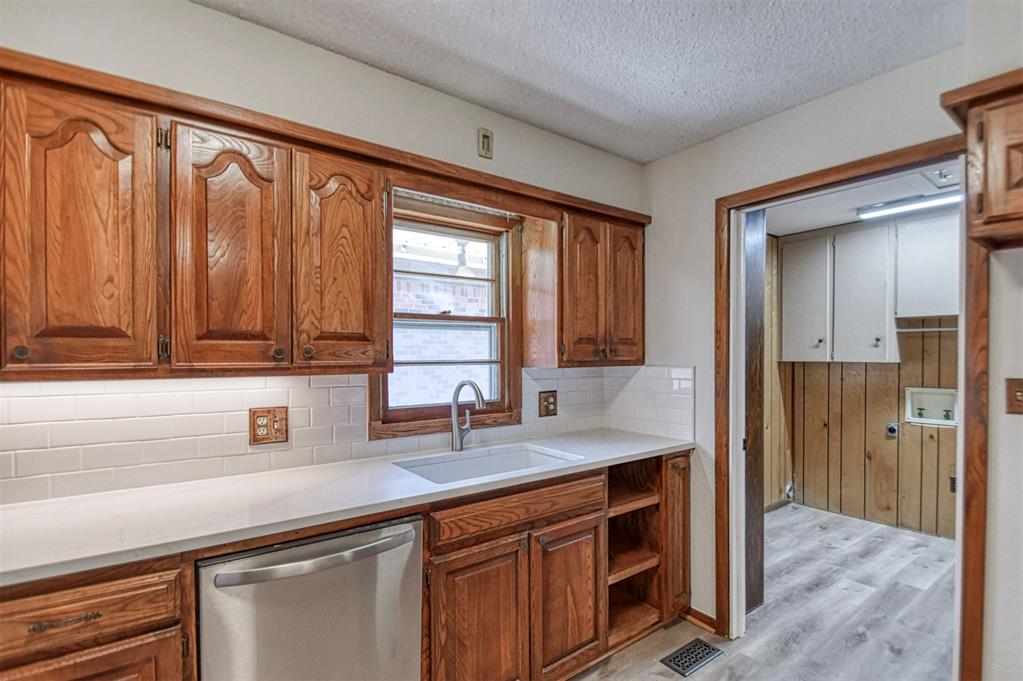 220 W Glenhaven Drive Property Photo 14