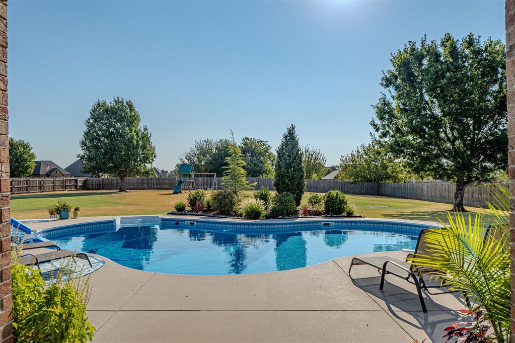 10600 Malaga Way Property Photo 7