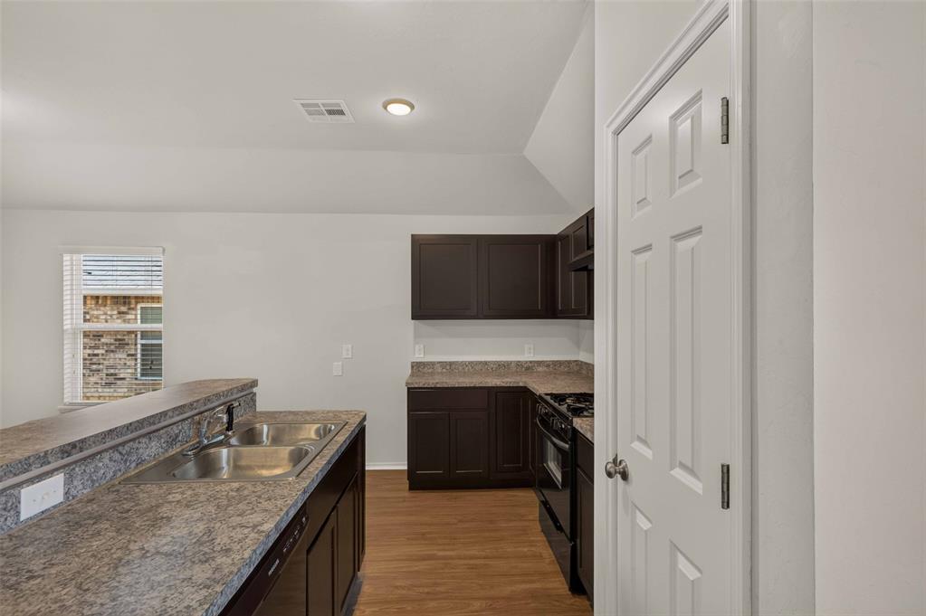 11009 Nw 99th Street Property Photo 12