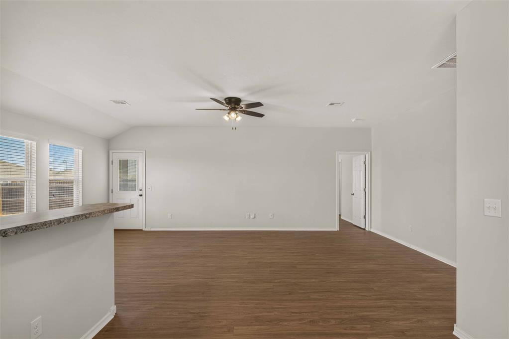 11009 Nw 99th Street Property Photo 15