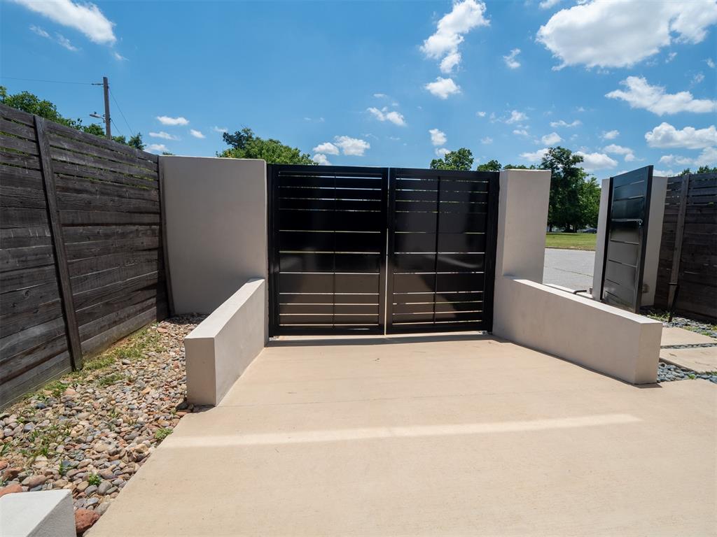619 Ne 5th Street Property Photo 8