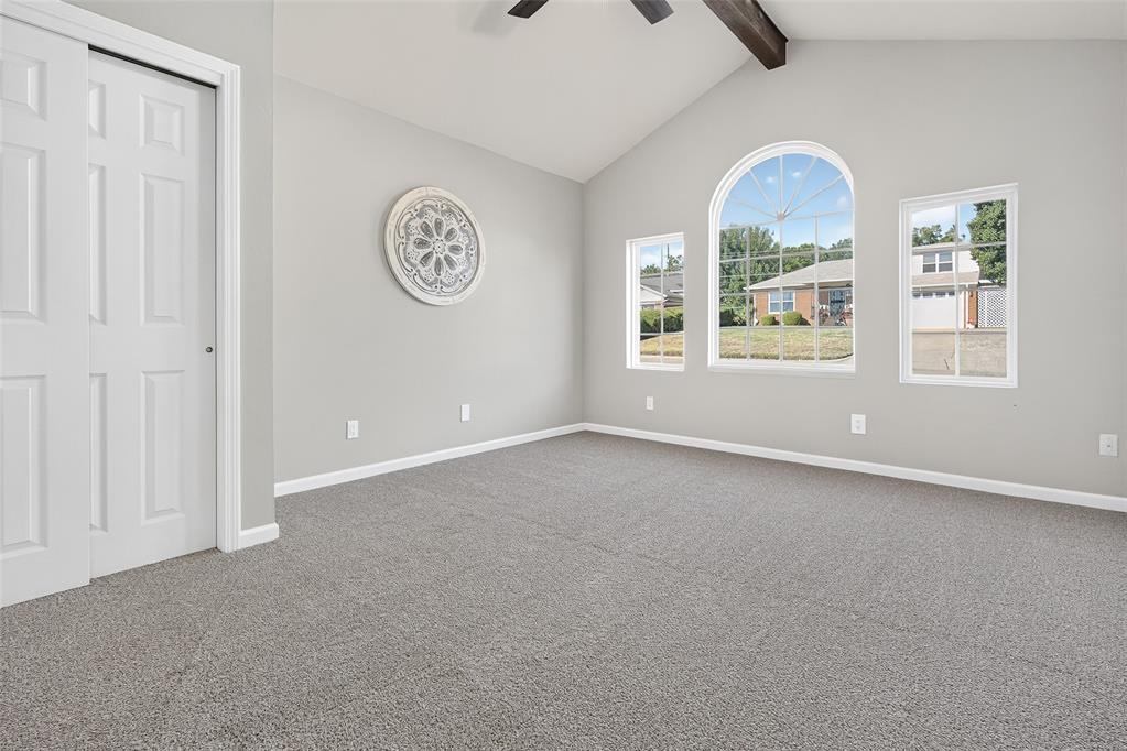 1800 N Oaklawn Avenue Property Photo 13
