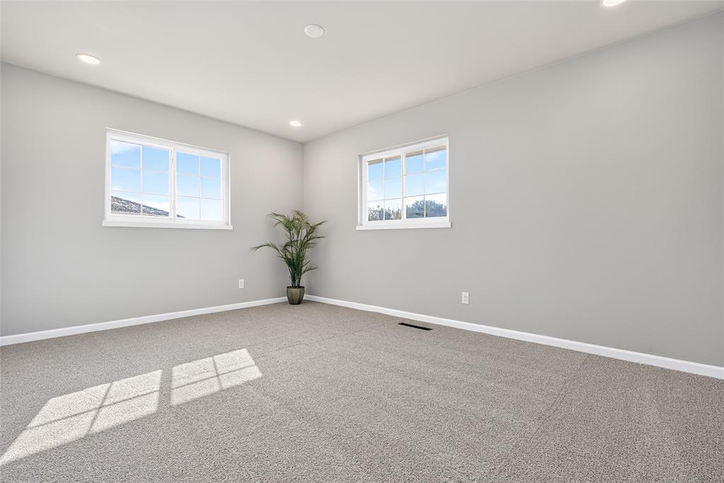 1800 N Oaklawn Avenue Property Photo 14