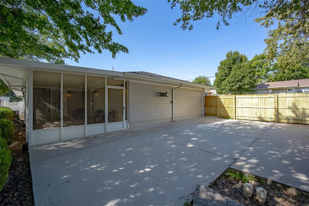 1800 N Oaklawn Avenue Property Photo 24